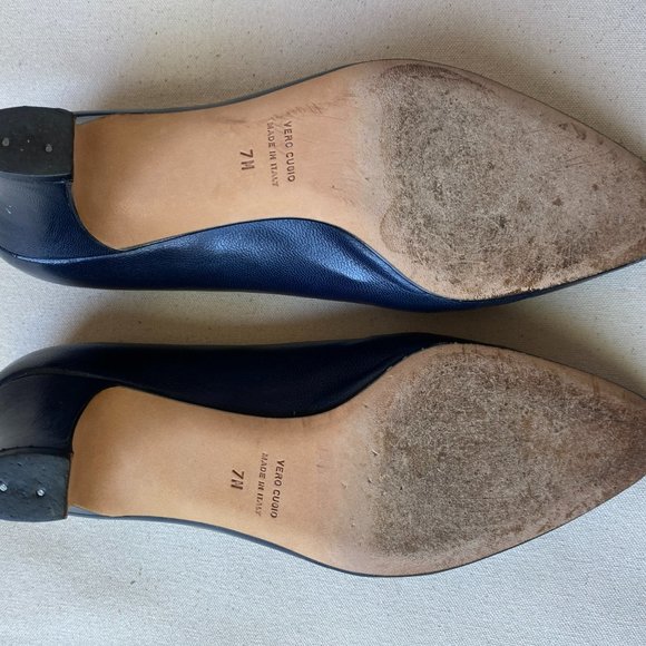 Silva Fiorentina Vintage Navy Blue Almond Toe Pumps, Size 7 - Picture 7 of 7